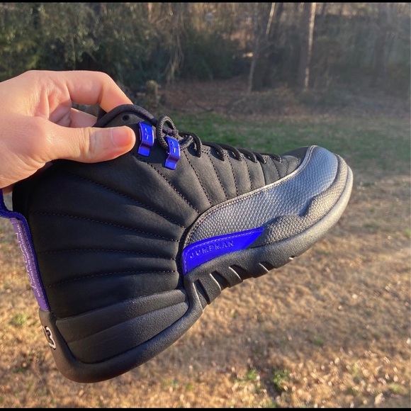Jordan 12 - Picture 3 of 6